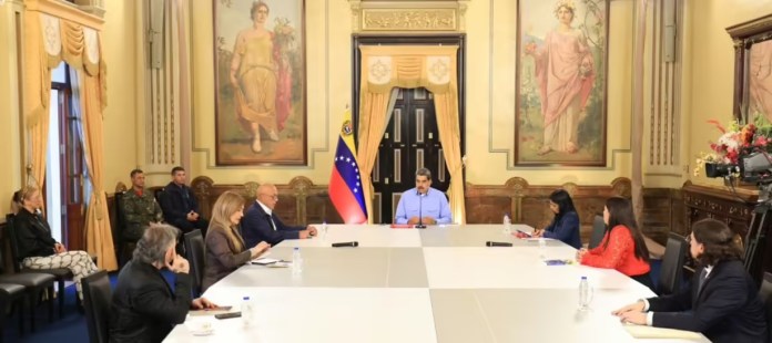 Maduro propone declarar “estado de conmoción exterior”.