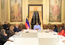 Venezuela evalúa declarar «estado de conmoción exterior» ante acciones de EE. UU. Maduro propone declarar “estado de conmoción exterior”.