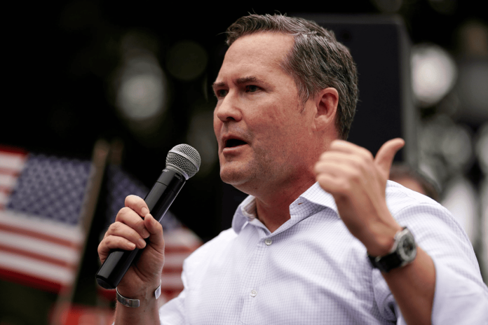 Senado de EE.UU. confirma a Mike Waltz como embajador ante la ONU, previo a la cumbre.