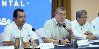 Tras gira departamental, Ejecutivo busca descentralización de servicios con gobiernos locales.