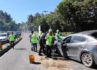 Accidente, un vehículo se vuelca en zona 15 hacia zona 5.