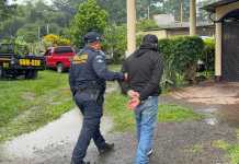 PNC captura a varias personas e incauta armas y drogas durante allanamientos en San Marcos e Izabal PNC realiza allanamientos en San Marcos e Izabal.