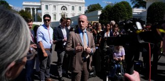 El asesor de la Casa Blanca, Stephen Miller, aseguró que el Gobierno de Guatemala solicitó que niños retornaran con sus familias. Foto La Hora: EFE