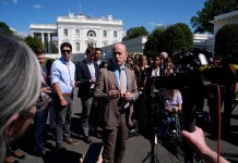 Stephen Miller: gobierno de Guatemala solicitó que niños regresaran con sus familias El asesor de la Casa Blanca, Stephen Miller, aseguró que el Gobierno de Guatemala solicitó que niños retornaran con sus familias. Foto La Hora: EFE