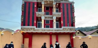 El Ministerio Público (MP) allanó una lujosa residencia en Huehuetenango, que fue utilizada para un vídeo musical. Foto La Hora: MP