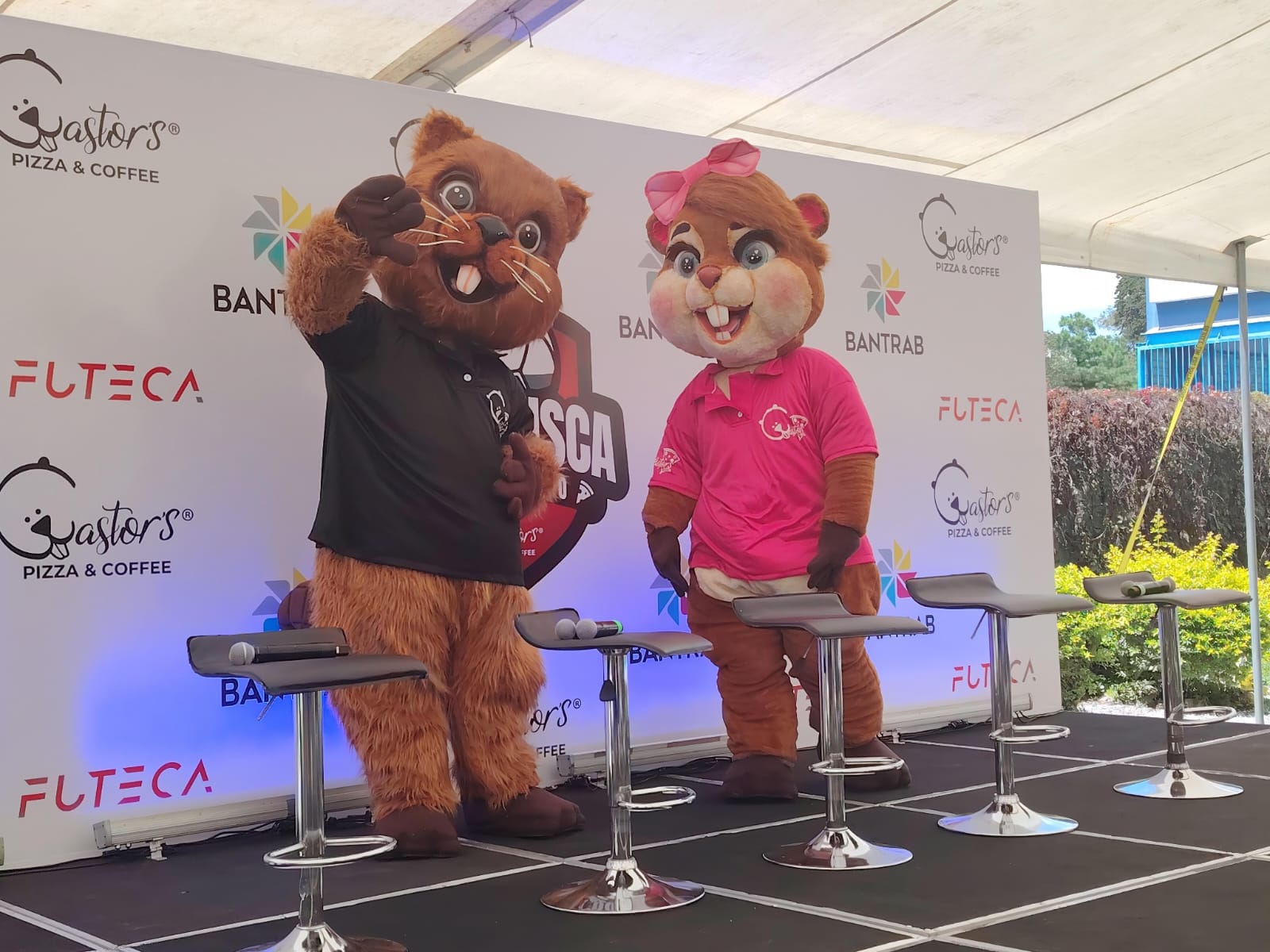 Botargas representantes de la edición masculina y femenina de 