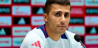 Rodri ve su sucesor al Balón de Oro entre Dembélé y Vitinha
