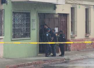 El Ministerio Público (MP) realizó un allanamiento en el bufete del abogado Edwin Mayen García, quien falleció en un ataque armado. Foto La Hora: Cortesía