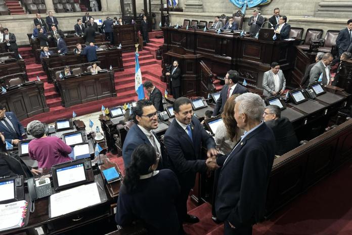 Los diputados esperaron para que avanzara en primer debate la iniciativa de ley de Ciberseguridad. Foto: La Hora / José Orozco