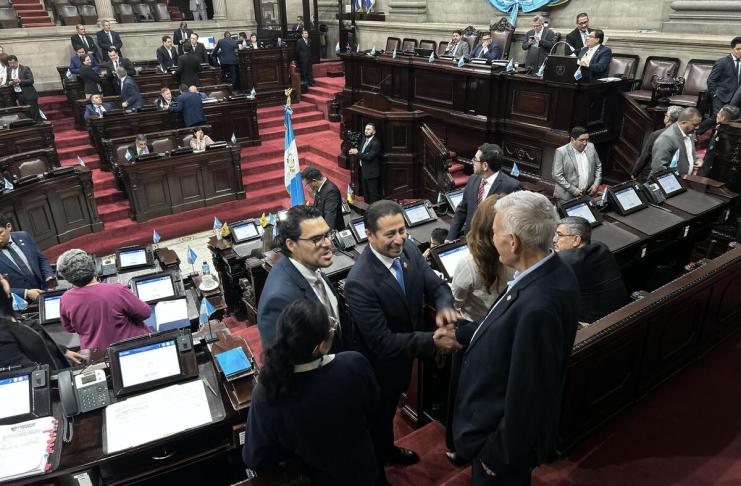 Los diputados esperaron para que avanzara en primer debate la iniciativa de ley de Ciberseguridad. Foto: La Hora / José Orozco