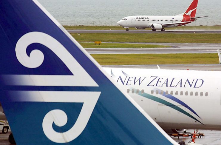 Fotografía de archivo, que muestra un avión en el aeropuerto internacional de Auckland, en Nueva Zelanda. Foto La Hora: EFE
