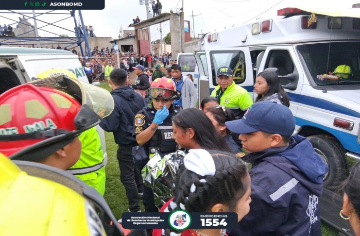 Bomberos Municipales Departamentales atendieron a estudiantes en Patzún, Chimaltenango, que resultaron quemados. Foto: Bomberos Municipales Departamentales