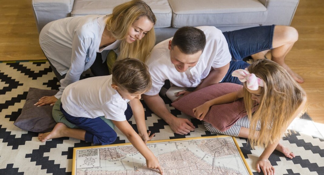 El tiempo en familia se construye con recuerdos. Foto: Freepik.