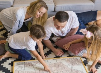 El tiempo en familia se construye con recuerdos. Foto: Freepik.