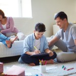 Los momentos en familia crea recuerdos positivos que perduran para toda la vida. Foto: Freepik.