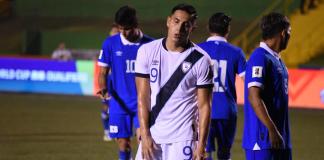 La selección nacional de Guatemala despegó este domingo hacia Panamá, para revertir la derrota ante El Salvador. Foto La Hora: José Orozco