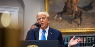 Trump designa oficialmente como "terrorista" al movimiento Antifa de EE.UU. Foto La Hora: EFE