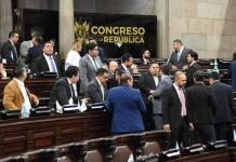 107 diputados del Congreso aprobaron conocer de urgencia nacional la ley que avala más fondos para los Codedes. Foto La Hora: José Orozco