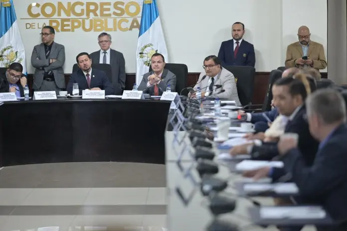 instanciagenda Los jefes de bloque apoyaron las agendas que presentó la junta directiva para las plenarias del 2 y 4 de septiembre. Foto: La Hora / Fabricio Alonzo