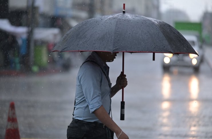El Insivumeh prevé lluvias severas y viento fuerte para las próximas horas en gran parte del territorio nacional. Foto La Hora: Archivo