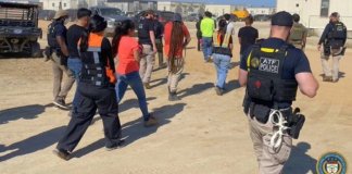 Una redada de inmigración en una ensambladora de vehículos en Georgia, Estados Unidos resultó en la detención de 475 trabajadores.
