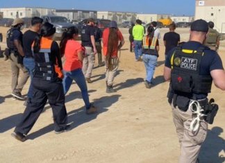 Una redada de inmigración en una ensambladora de vehículos en Georgia, Estados Unidos resultó en la detención de 475 trabajadores.