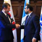 El Ministerio de Educación y la Superintendencia de Telecomunicaciones firmaron un convenio para llevar conectividad a estudiantes