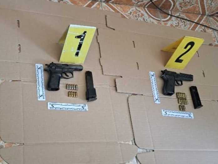 Capturan a dos hombres en Petén por portación ilegal de armas.