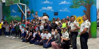 PNC hace entrega de proyecto de recuperación de espacios públicos.