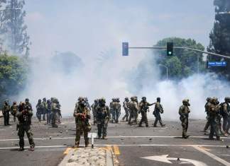 Redadas migratorias se intensifican en ciudades santuario con apoyo de la Corte Suprema.