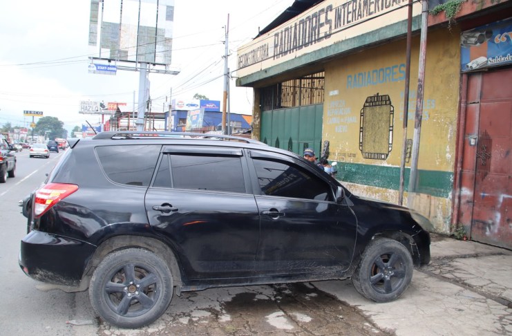 Detienen a dos hermanos en la ruta Interamericana.