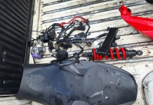 Capturan a dos hombres por vender piezas de una moto robada en la plataforma de Marketplace.