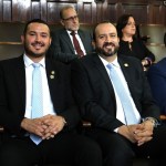 Los secretarios de la Corte Suprema de Justicia, Emanuel Moina Castañeda (izquierda) y Sergio Ayala Acevedo (derecha) acompañaron a algunos magistrados a la sesión solemne. Foto: Corte Suprema de Justicia