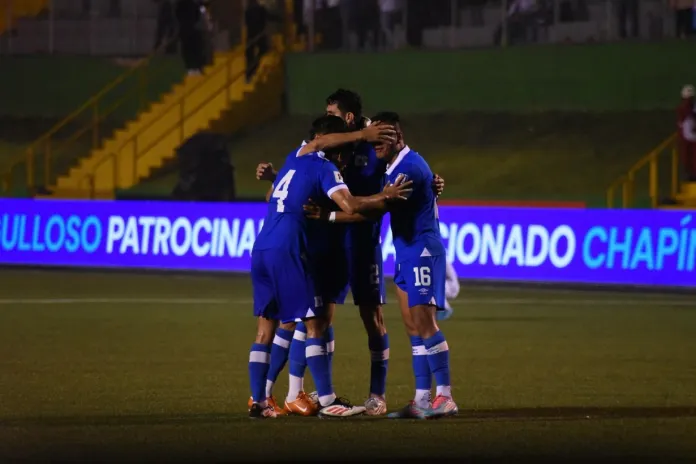 selecta Luego de que El Salvador venciera 2-0 a Guatemala en un partido clave de las eliminatorias rumbo al Mundial 2026, el presidente Nayib Bukele compartió en su cuenta de X. Foto La Hora