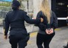 Una mujer que viajaba rumbo a Colombia fue capturada con más de US $10 mil sin declarar en el Aeropuerto La Aurora. Foto La Hora: PNC