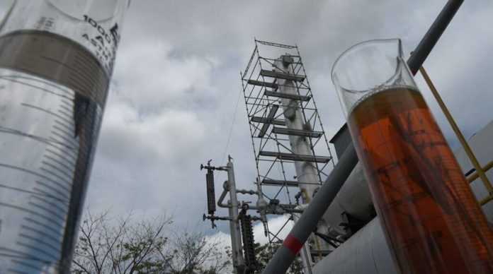 Precios por barril de petróleo crudo y gas natural se ven a la baja para octubre.