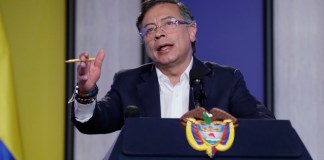 El presidente de Colombia, Gustavo Petro, habla durante una rueda de prensa en Bogotá
