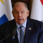 Canciller argentino Gerardo Werthein presenta su renuncia a Milei a días de comicios clave