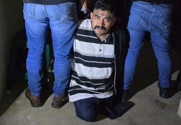 Byron Eduardo Fajardo Revolorio, alias  Byron Eduardo Fajardo Revolorio, alias