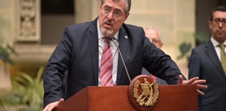 "Se está robando la vida de las personas", afirma Arévalo por congelamiento de fondos en caso UNOPS.