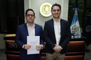 "Ningún juez puede revertir actos consumados": Abogados actúan en la CC tras acciones de FECI y Orellana