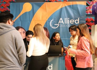 Anuncian más de 2 mil plazas y 200 becas de inglés en esta feria del empleo