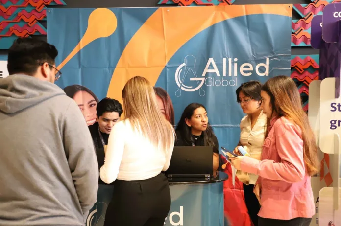 Anuncian mas de 2 mil plazas y 200 becas de ingles en esta feria del empleo Anuncian más de 2 mil plazas y 200 becas de inglés en esta feria del empleo