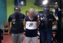 PNC rescata a cinco mujeres y captura a salvadoreño en Escuintla Durante un allanamiento realizado en el departamento de Escuintla, se logró rescatar a cinco mujeres y capturar a un ciudadano salvadoreño. Foto La Hora: PNC.