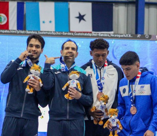 Atletas ganadores de la disciplina de Kikcboxing en los Juegos Centroamericanos. Foto La Hora: Carlos Vicente