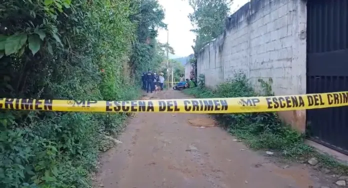 Bomberos Bomberos localizan restos humanos en bolsas en ruta al Atlántico. Foto La Hora: captura.