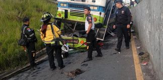 Bus volcado