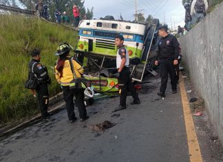 Bus volcado