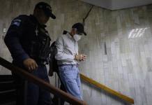 Carlos Ovidio Acevedo fue enviado a prisión preventiva, pero el juez solicitó informes para determinar si debe trasladarlo a un hospital. Foto La Hora: Daniel Ramírez