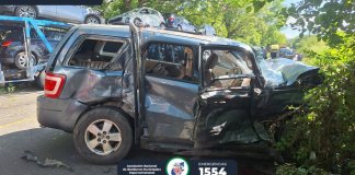 Múltiple colisión en ruta al Atlántico deja un fallecido y ocho heridos. Foto La Hora: Bomberos Municipales Departamentales.